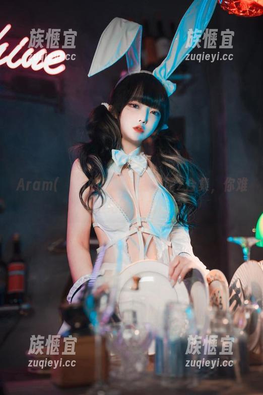 Aram(아람)的私人网络泄露2合集，你难以拒绝的诱惑照片