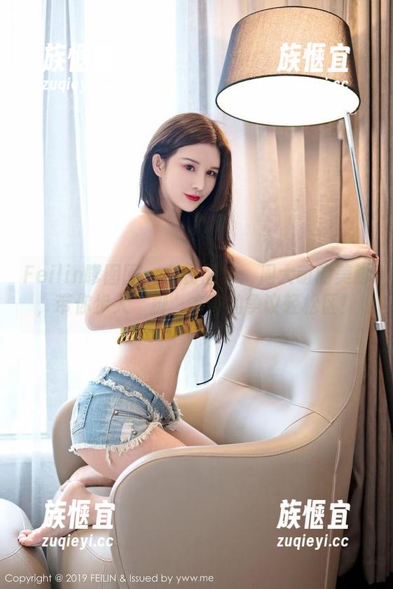 Feilin嗲囡囡 - 免费图集：周大萌的美脚，带你步入“脚”本身的争议轻松区！
