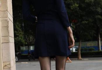 IESS异思趣向 - 免费写真中的“婉萍”与百叶窗：姿势乱中有序，真是一大片！
