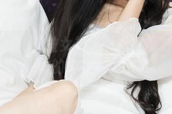 KelaGirls克拉女神 - 写真斗图赛：百琳和她的裤里丝大比拼
