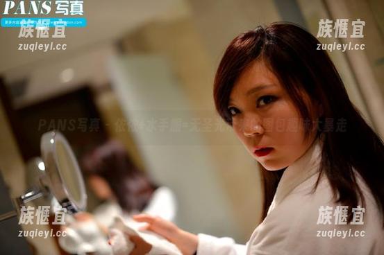PANS写真 - 依依+水手服=无圣光带来的图包趣味大暴走