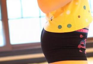 ROSI - 小莉最新写真集：当女神与少女心交织成画面，真让人出神。