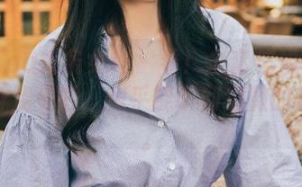 TouTiao头条女神 - 看！全套信悦儿连体衣，身姿曼妙，似乎能听到细微的呼吸声。
