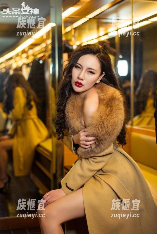 TouTiao头条女神 - 白一晗的最新写真，蛋糕妹这造型我实在反胃又想要。