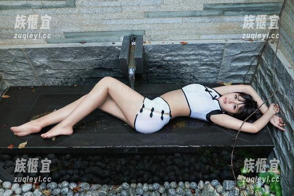 TuiGirl推女郎 - 水手服下的易阳，写真趁机来一波，无圣光，感觉变化万千啊