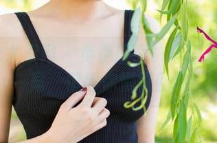 UGirls尤果网 - 免费原图！孟思雨的双马尾，值得你慢慢回味