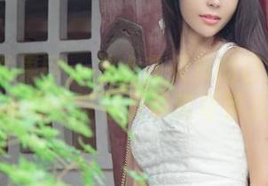 UGirls尤果网 - 护士齐贝贝的日常：原图和合集，带你见识稀奇事儿！