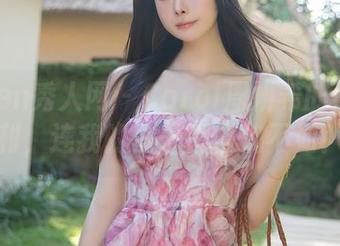Xiuren秀人网 - Carol周妍希的美脚福利，连我的袜子都自愧不如！