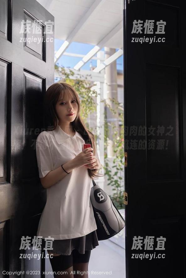 Xiuren秀人网 - Lavinia肉肉的女神之旅：不得不看的作品和让人流连的资源！