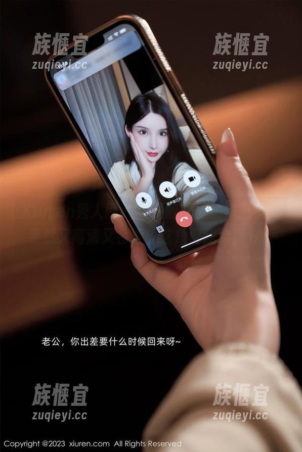Xiuren秀人网 - 小嘉敏的旅拍作品集，果然又高清又会撩！这角度我给满分。