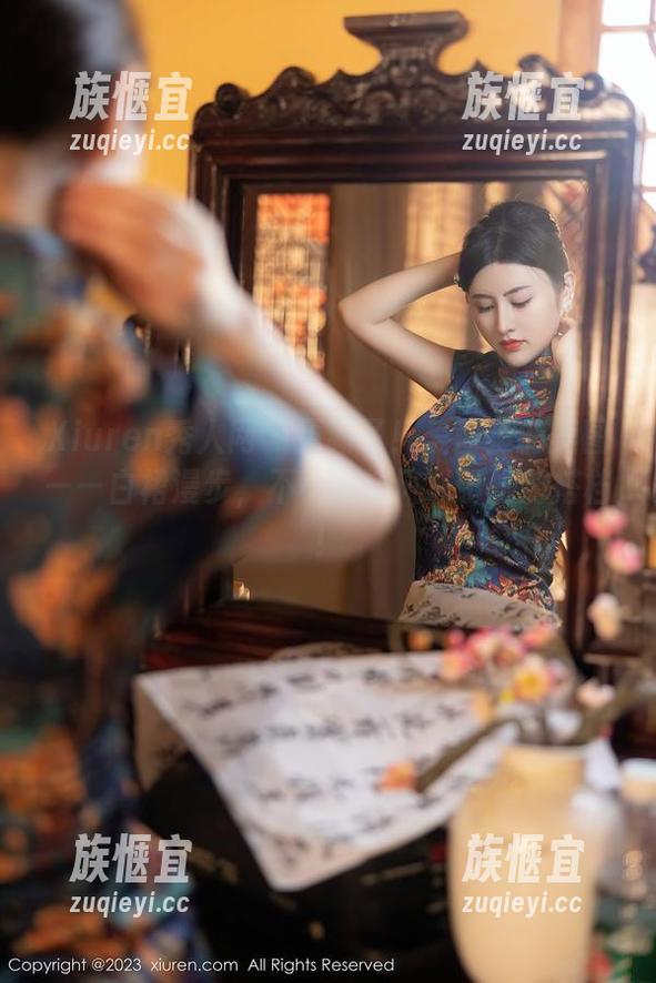 Xiuren秀人网 - 更新了！爱酱里的美图——白裙漫步，不小心让风成了她的搭档！
