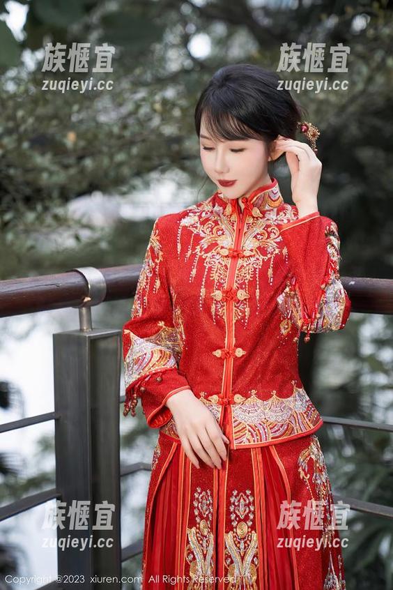 Xiuren秀人网 - 王俪丁小宝贝作品：圣诞真的不能再随便披上点圣诞氛围吗？