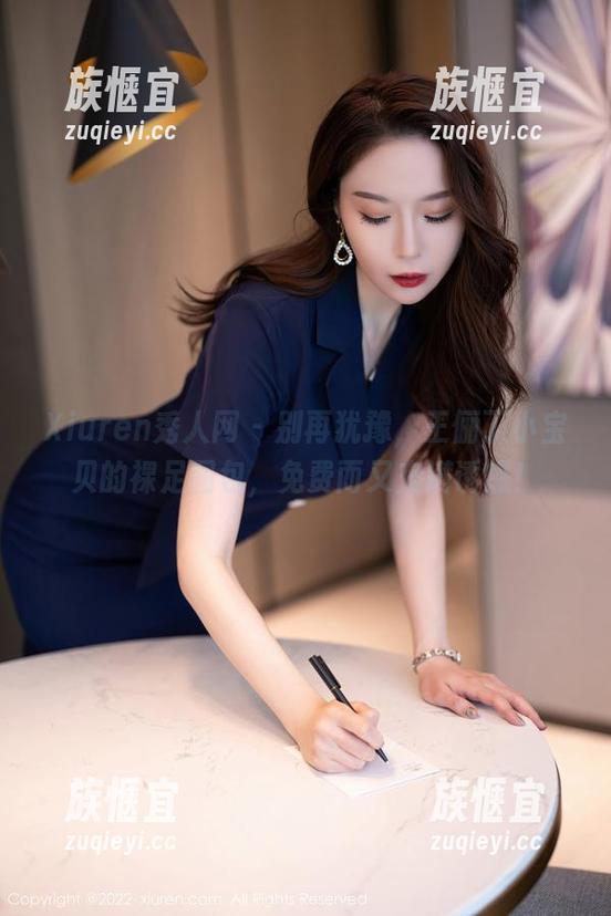 Xiuren秀人网 - 别再犹豫，王俪丁小宝贝的裸足图包，免费而又充满诱惑！