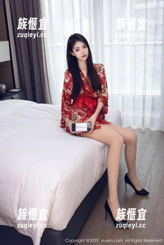 Xiuren秀人网 - 精选诺诺Nono的连衣裙，写真集里有种说不清的暧昧。