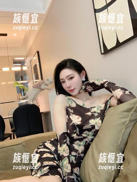 微密圈 - 新图集来了！不爱笑的赛琳的5.20付费，别担心，钱包不会哭的