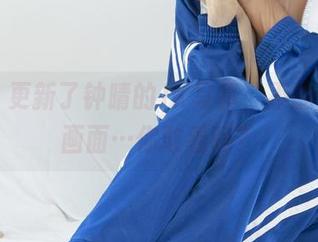 丽柜 - 更新了钟晴的JK写真，不能直视的画面…你敢看吗？