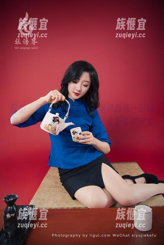 丽柜 - 透过黄芬的镜头，丝袜的每一层都很有味道，图片看完就来，资源等你别太慢。