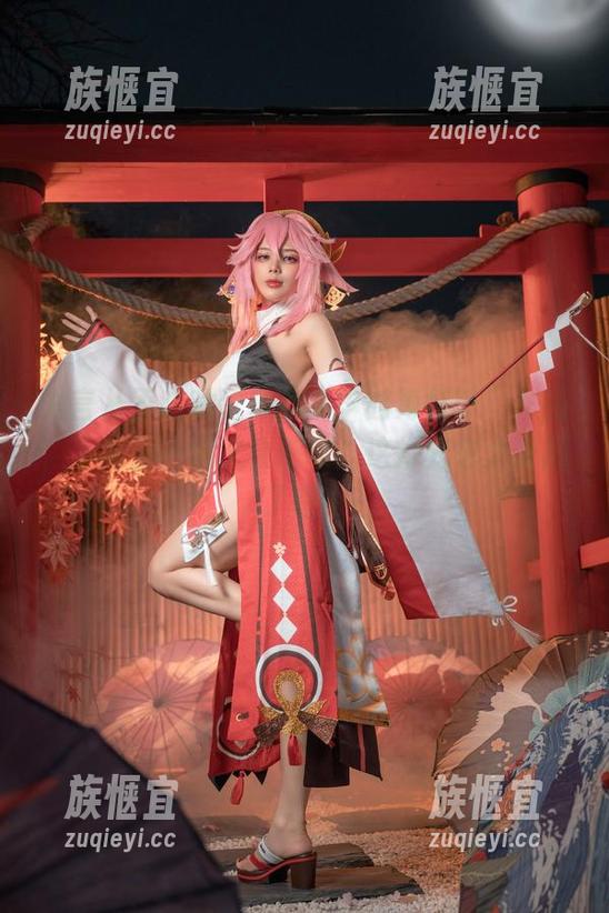 九言从不咕咕送来的“申鹤海灯节”作品，下载后一定又会感叹：这灯光也太叠加了吧！