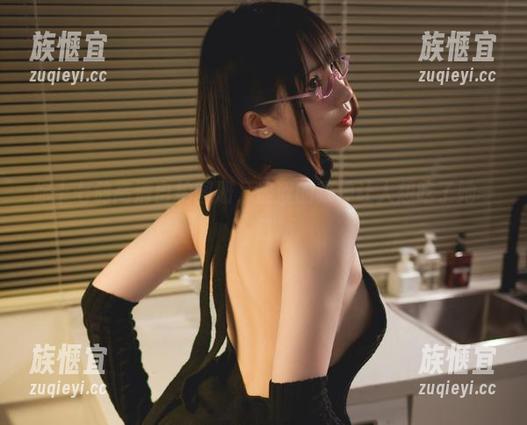你十七鸽高清自拍图册，涩涩的眼神让人想吃了她一口