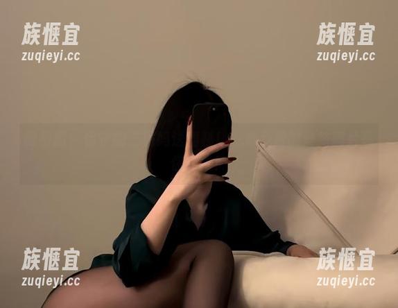 保守的二舅妈 微密圈 - 保守的二舅妈送福利!一堆免费的丝袜图片等你来抢!