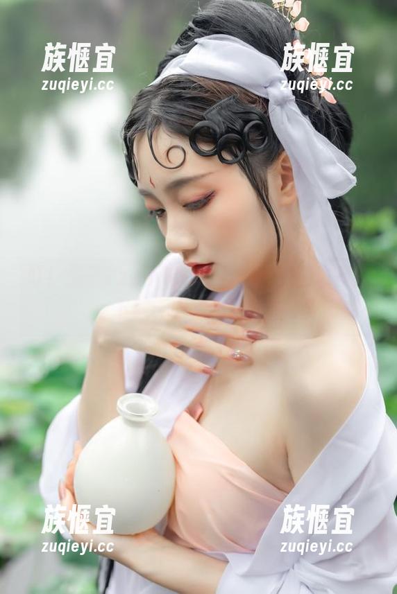 叮！兔子Zzz不吃胡萝卜，深闺图集等你下载，来点不同的咯
