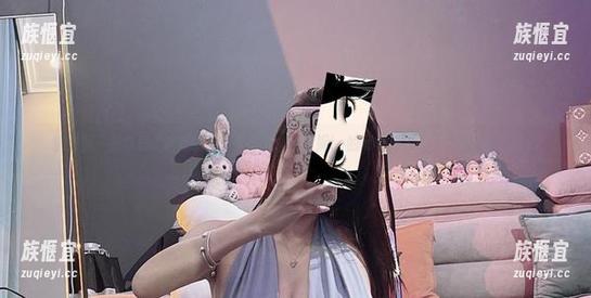 兔宝妮to 微密圈 - 拼命弱化诱惑的格子女仆装,兔宝妮to的写真让人禁不住小心脏乱跳!