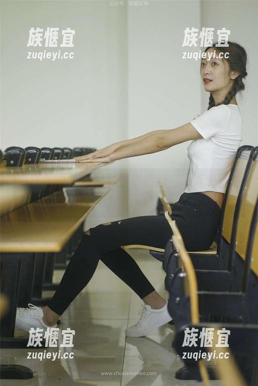 初夏女神 - 白衬衫主宰点点，写真资源的个性印记