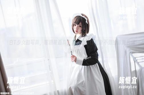 白T少女的写真，喵糖映画真会玩，分享你想象不到的清新和懒散。