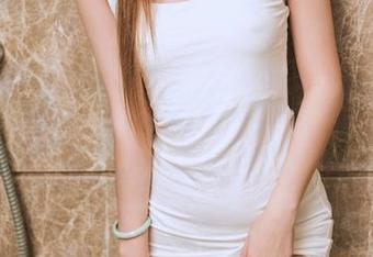 头条女神 - 周予然自拍图包：你不信的精彩，精选出奇的组合
