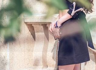 头条女神 - 尹菲的JK套图，免费的，但你敢期待吗？