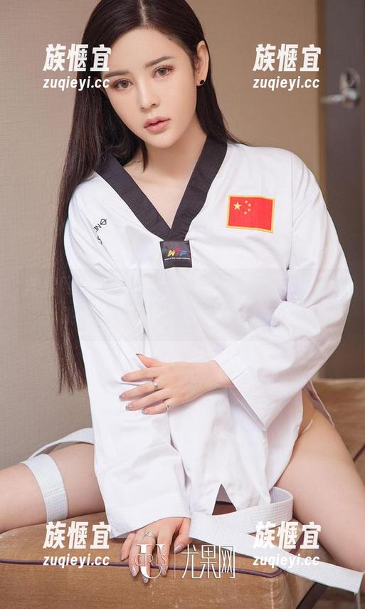 尤果网 - 看！琳丽的连衣裙，套图里疯狂跳跃着的模特资源，什么情况！