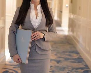 尤蜜荟 - Carol周妍希的空姐美图，日常无圣光气息，照样让人心里起伏。