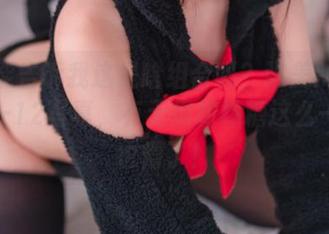 有人能告诉我这是啥组合吗？弥美Mime的AA-12写真，有无烟棒棒糖这么一说我也懵了！