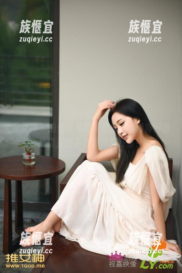 推女神-施忆佳 推女神 - 施忆佳礼服写真集,高清得好像我能直接去找售后服务部!