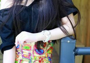 推女神 - 看朱小旭轻松驾驭灰丝，原图里我差点没认出她来！