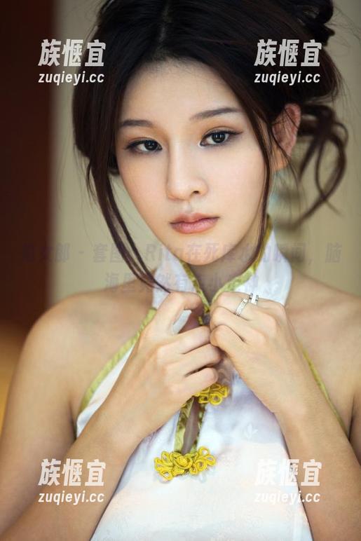推女郎 - 套图：Rita在死库水的瞬间，脑海里竟然有点小走神