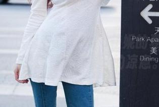 推女郎 - 这里有原图：Yu佳妮的夏天…一抹阳光透过冰镇果汁的凉意。
