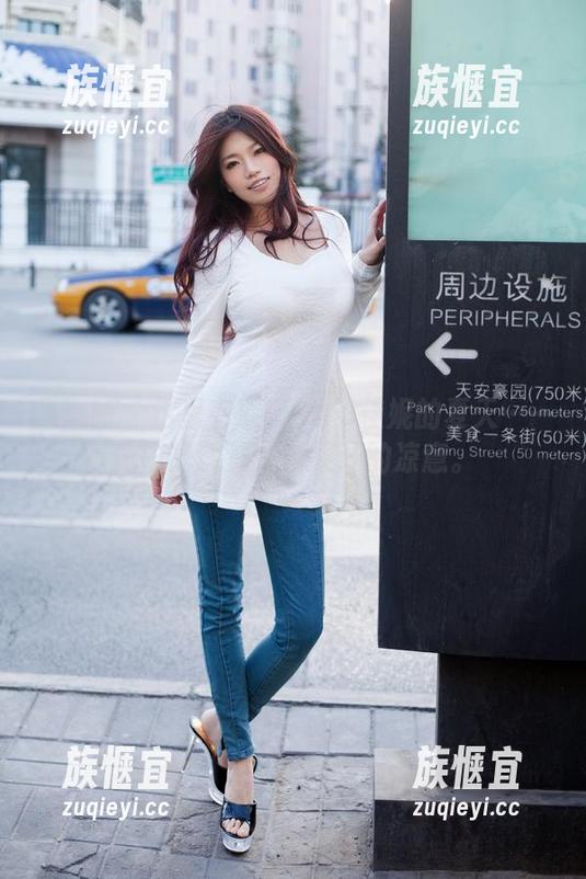 推女郎 - 这里有原图：Yu佳妮的夏天…一抹阳光透过冰镇果汁的凉意。