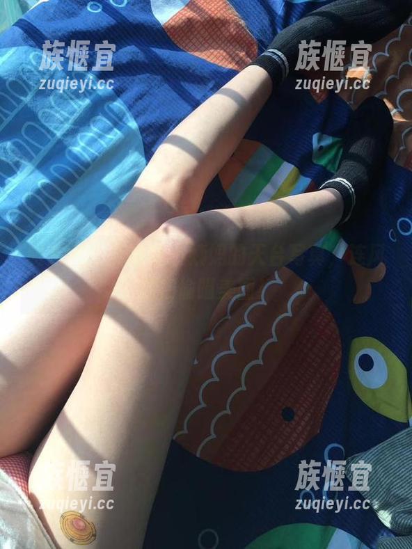 微密圈 - 无敌哒小姨妈的天台写真，连风都在偷瞄美图！