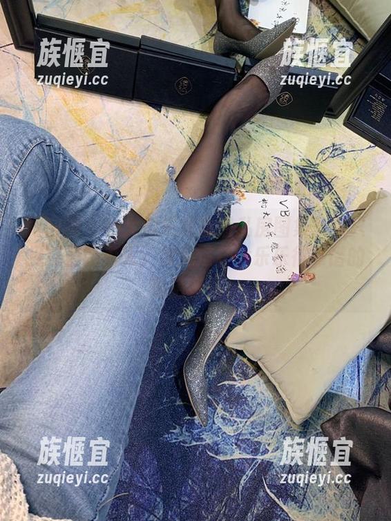 微密圈 - 杨大乐乐很靠谱私房图集：你只见过圣诞老人，没见过杨大乐乐很靠谱的奇葩玩法！