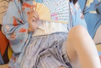 森萝财团 - 我在想，Aika的图包，慵懒旗袍配高筒袜，看着会不会让我动心，来下载试试吧！