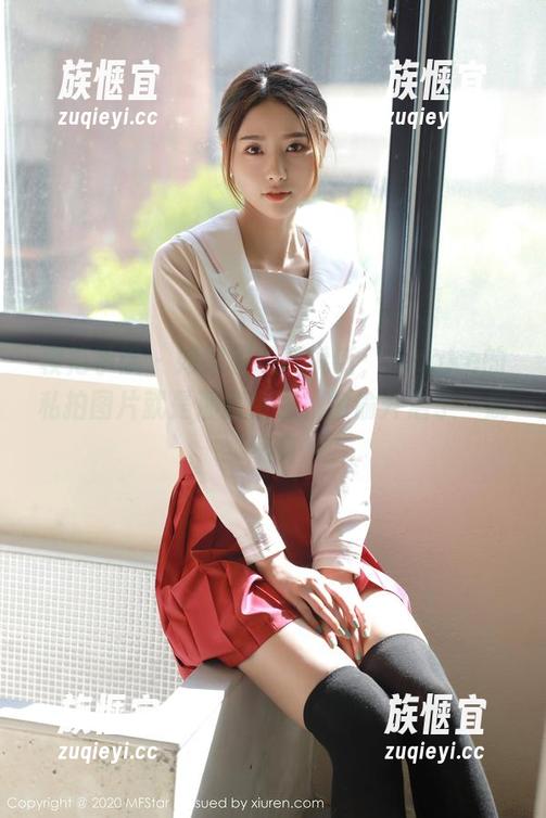模范学院 - 如果校服能说话，徐cake的私拍图片就是那把钥匙，偷偷开启了一扇扇窗