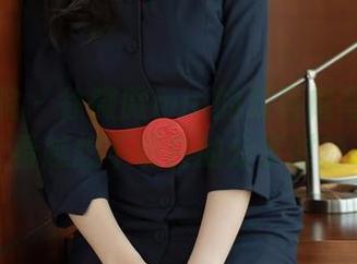 模范学院 - 徐微微mia的双马尾写真：越看越想不明白的分享时刻