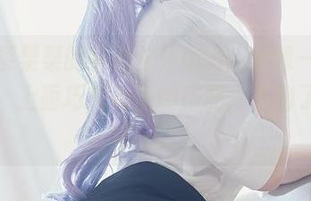 精选樱梨梨的莫娜女仆cos，就像一杯冰淇淋，上面巧克力酱的搭配，太甜了，快来一口！