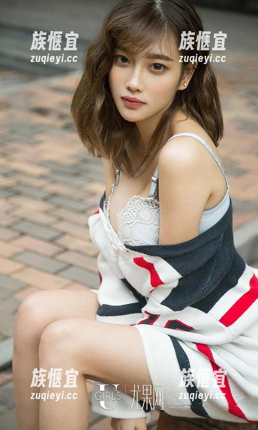 爱尤物 - 打卡陈怡曼的最新写真，校园也能变得如此吸睛？