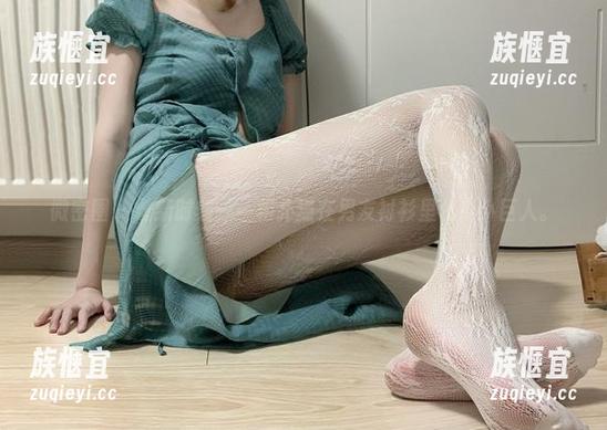 微密圈 - 最新时刻——相扑猫在男友衬衫里化身小巨人。
