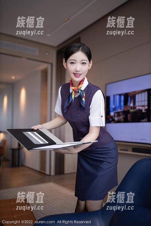 秀人网 - 吊带这件事，养乐多Doll的私拍原图，永远让人想说一声：“你这家伙！”