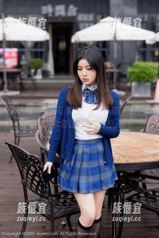 秀人网 - 女孩写真合集，区静瑶的随性姿态，总能让人停下脚步。