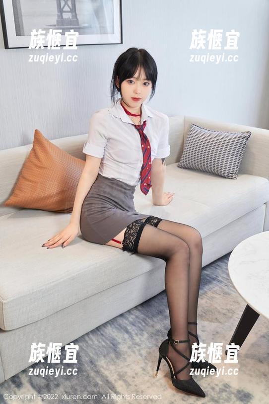 秀人网 - 迷失在妲己_toxic的浴室写真，照片里有种说不出的情绪。