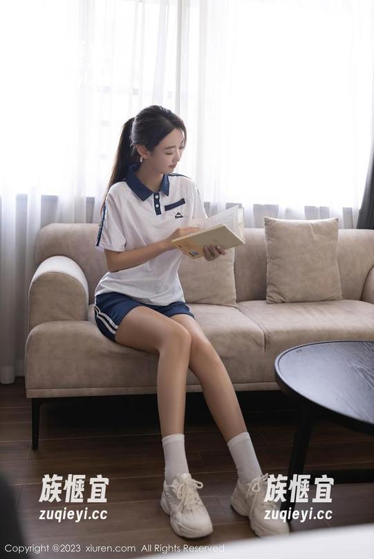 秀人网 - 只需一眼就会爱上！蛋蛋宝的海边作品燃起我对资源的新未知。